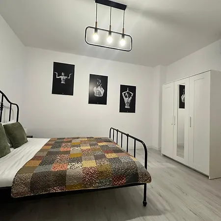 Garsoniera In Complex Rezidential Apartment *